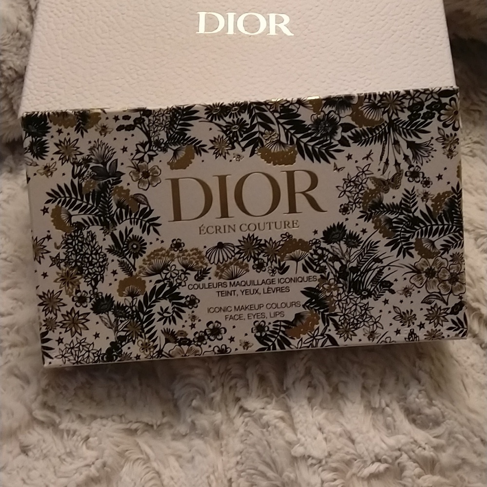 Dior 2021 LE Ecrin Couture Palette: Atelier of Dreams